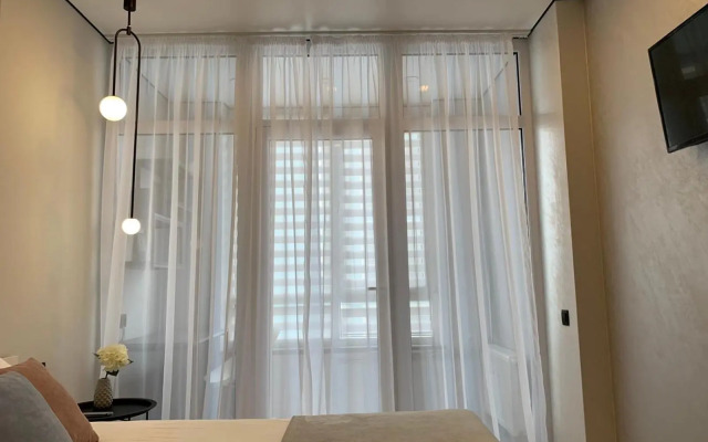 MAKSIM Modern Apartment