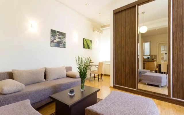 2 Bedroom Apartment Central Square