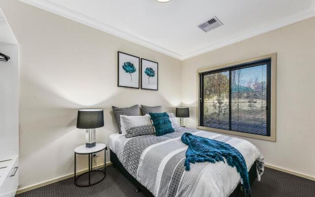 Accommodation on Lansell 2