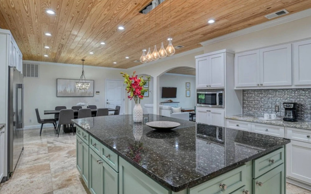 Golden Mile Beach Retreat