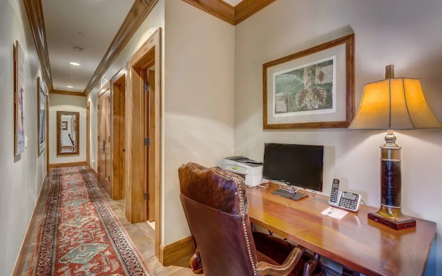 Hummingbird Retreat - Four Bedroom Townhome