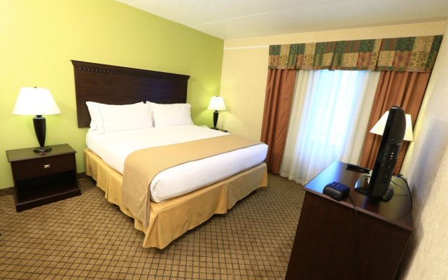 Candlewood Suites Grand Rapids Airport, an IHG Hotel