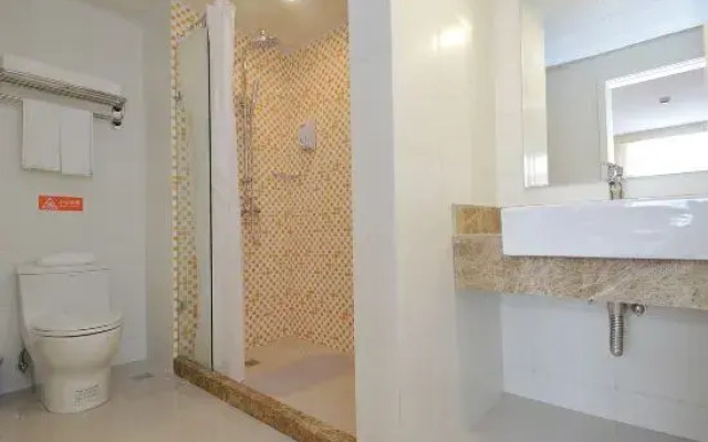Eman Hotel (Sanpailou Street Hongqiao Subway Station Branch)