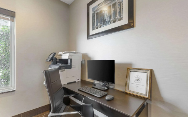 Comfort Inn & Suites