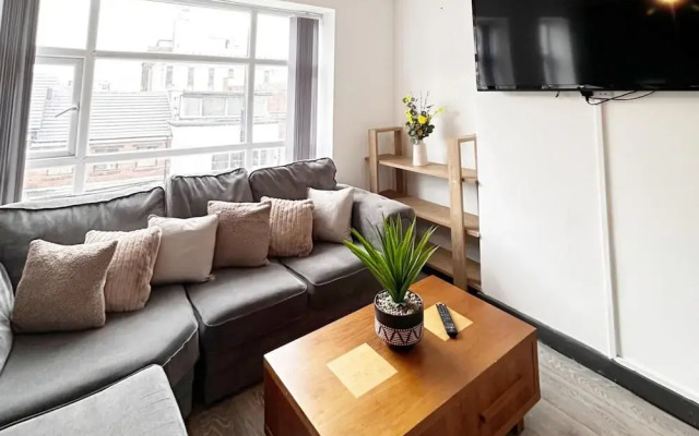Willow Suite - 3br - Sleeps 8 - Central Blackpool