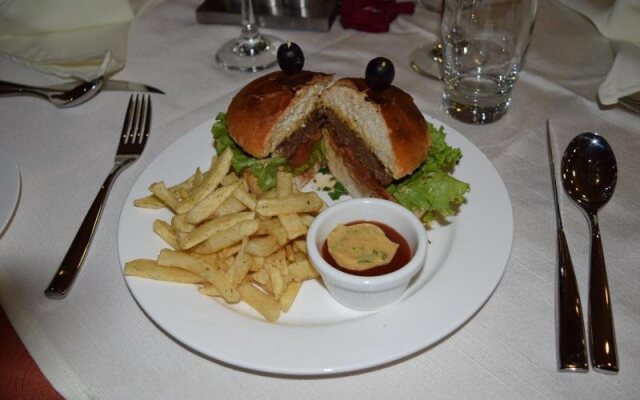 Beacon Hotel