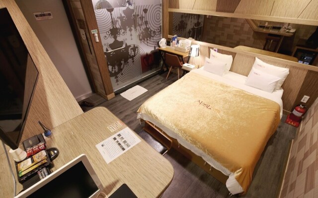 Secret Hotel