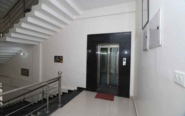 Oyo 15429 Iidm Eco Center