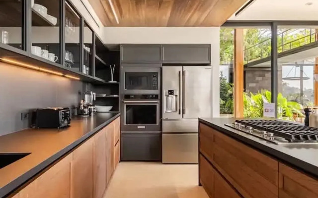 w Spectacular 4BR Villa in Costa Rica