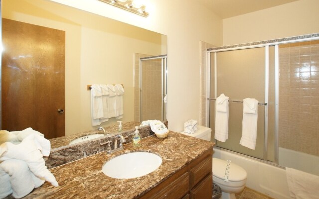 Summit X-ross Roads Condo