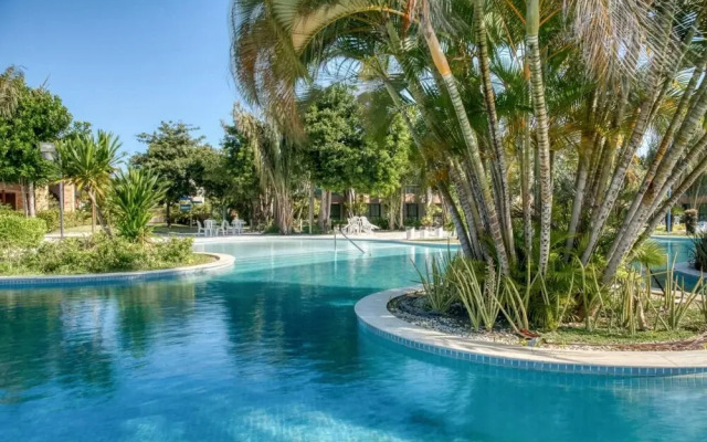 Apartamento Lindo em Condom nio com Piscina