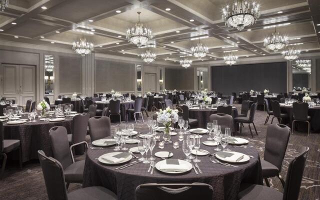 The Logan Philadelphia, Curio Collection by Hilton
