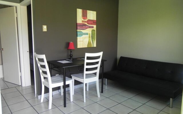 Naramata Courtyard Suites