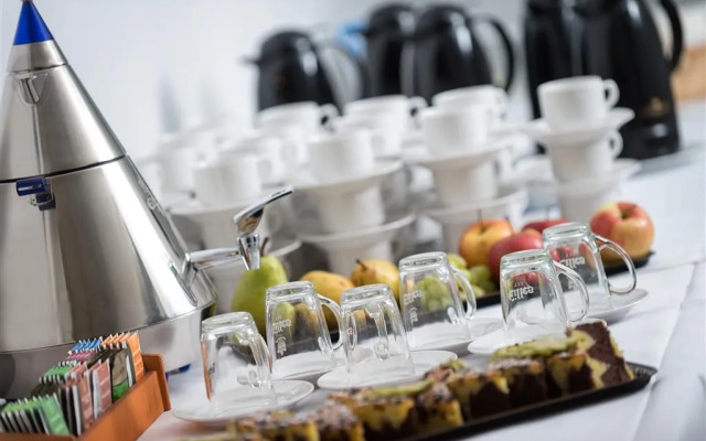 Good Morning + Bad Oldesloe Hotel