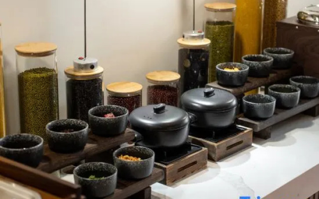 Tianjin Five Avenue Foreign Language University Atour Hotel