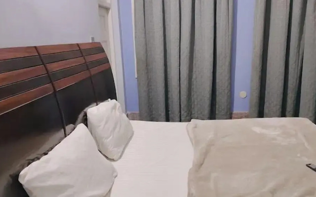 Shees Hotel
