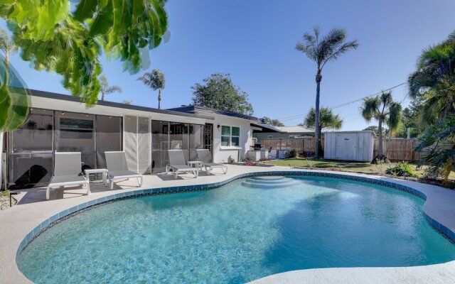8 Mi to Beaches: Bradenton Home w/ Poolside Oasis!