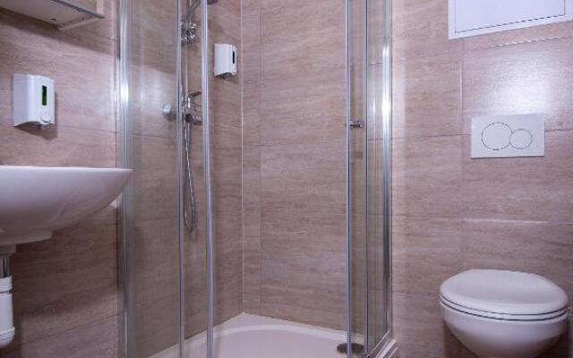 Aviator Garni Hotel