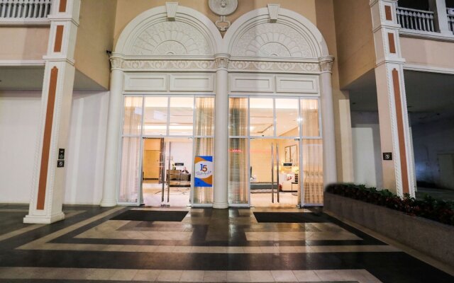 OYO 260 The Venice Luxury Residences