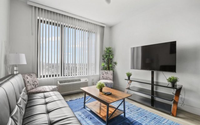 Luxury 2BR 30 Mins to Manhattan Evonify