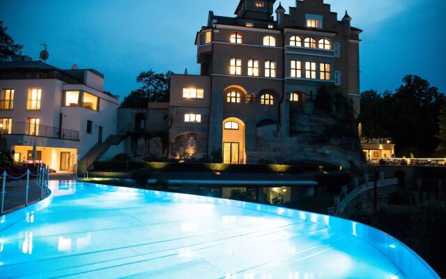 Schloss Mönchstein Hotel