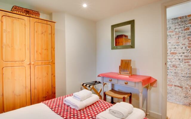 Traditional Holiday Home in Briston With Garden