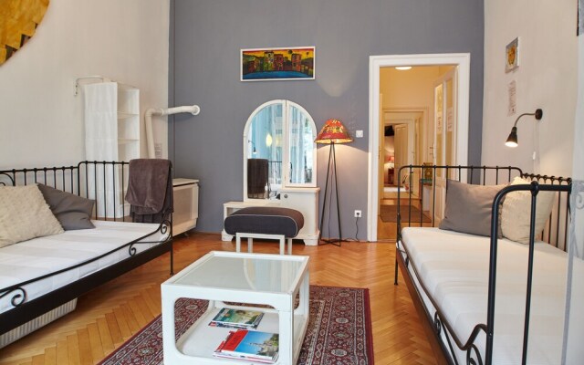 Aventura Boutique Hostel