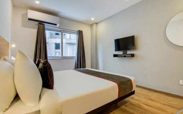 OYO Townhouse 165 Netaji Road