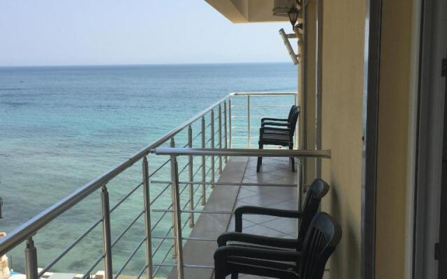 Seaside Apart Hotel