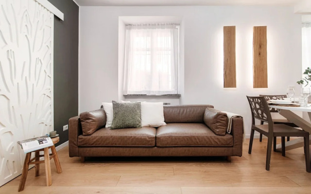Rafael White Home