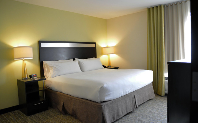 Candlewood Suites Youngstown W I-80 Niles Area by IHG