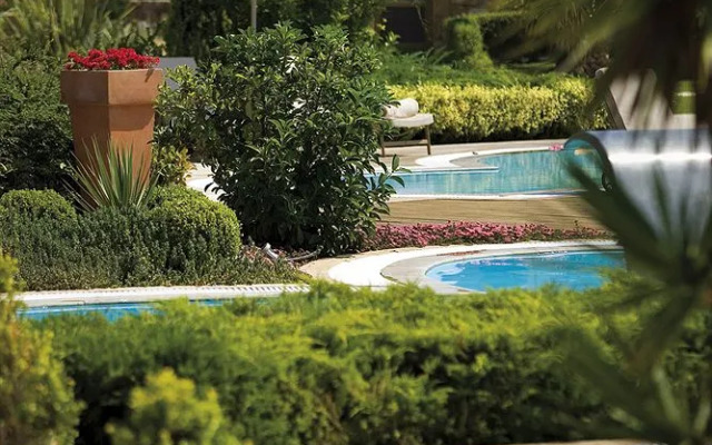 Sani Asterias Suites