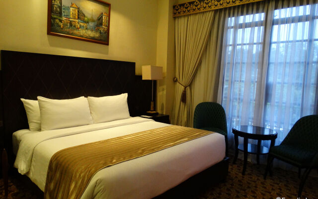 The Luneta Hotel