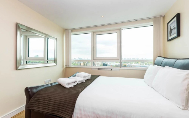 Luxury Modern 2BD Flat in Centre