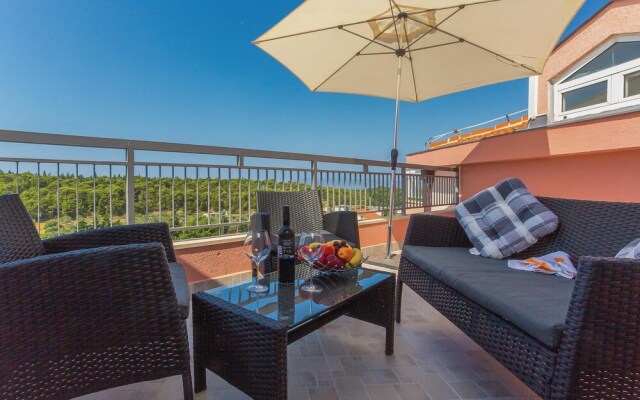 Nice Apartment in Makarska With 1 Bedrooms and Wifi