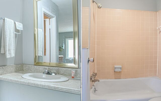 Hotel Calhoun by Oyo