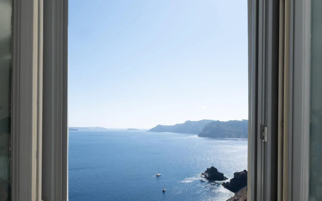 SantorOia Luxury Suites