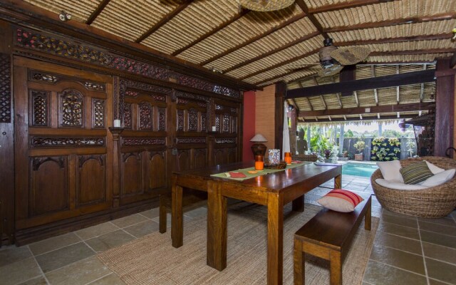 Bali Island Villa in Surfers Paradise