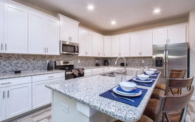 Storey Lake- 6 Bedroom Pool Home-1662ST