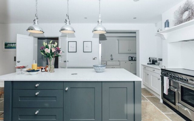 Woodvale Retreat - Sleeps 10