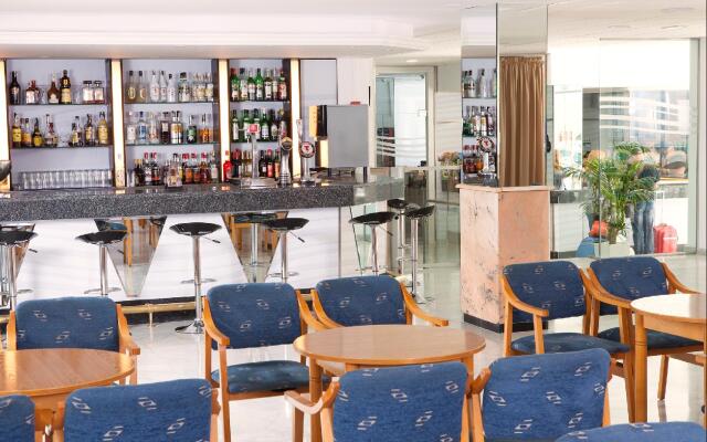 Port Vista Oro Hotel