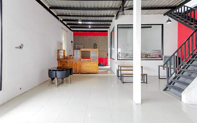 RedDoorz @ Bypass Town Square Mojokerto