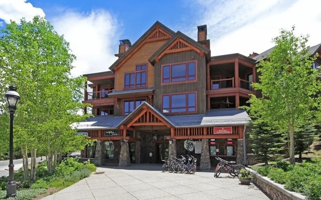 Bluesky 414 2 Bedroom Condo