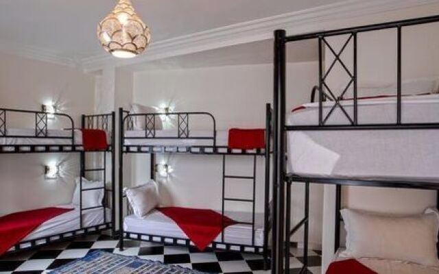 Amour d'auberge - Hostel