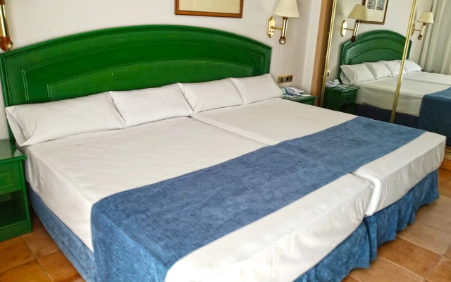 Playaballena Hotel