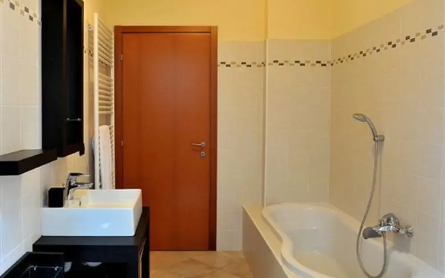 Clubhouse With 4 Bedrooms and 2 Bathrooms