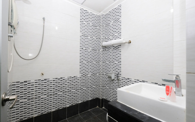 OYO 1105 Hotel 75