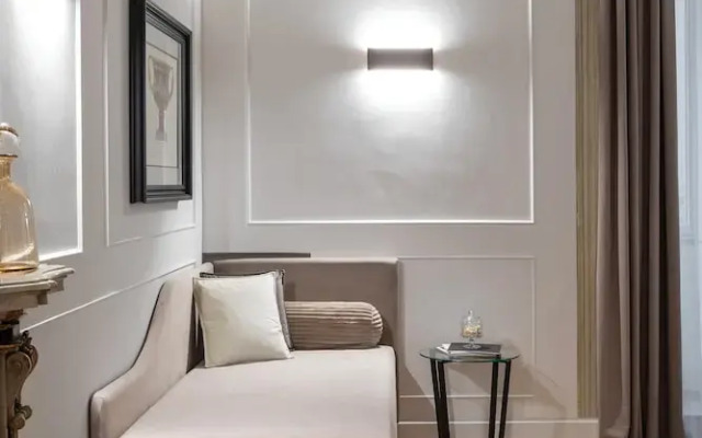 Condotti Apartment