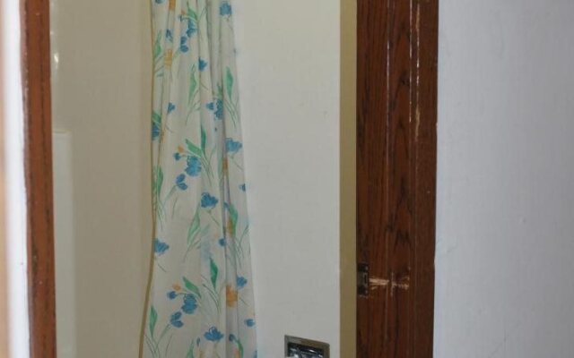 Raval Paradise Motel & RV Park