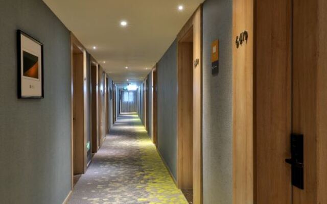 Orange Hotel (Suzhou University East Ring Road Subway Station)